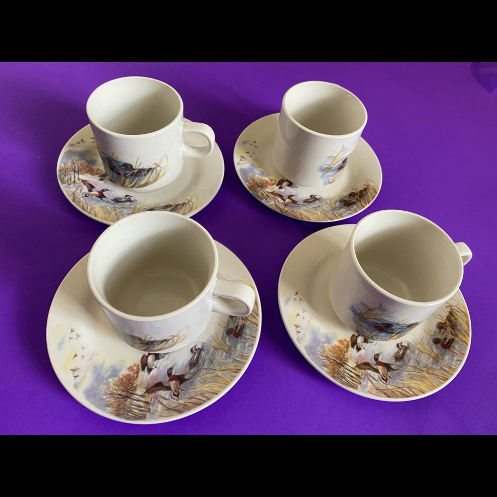 GIBSON’S Cup & Plate White Floral Pattern 4 Sets
